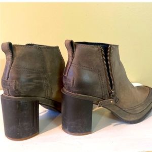 Sorel Blake Bootie Quarry Gray size 6.5